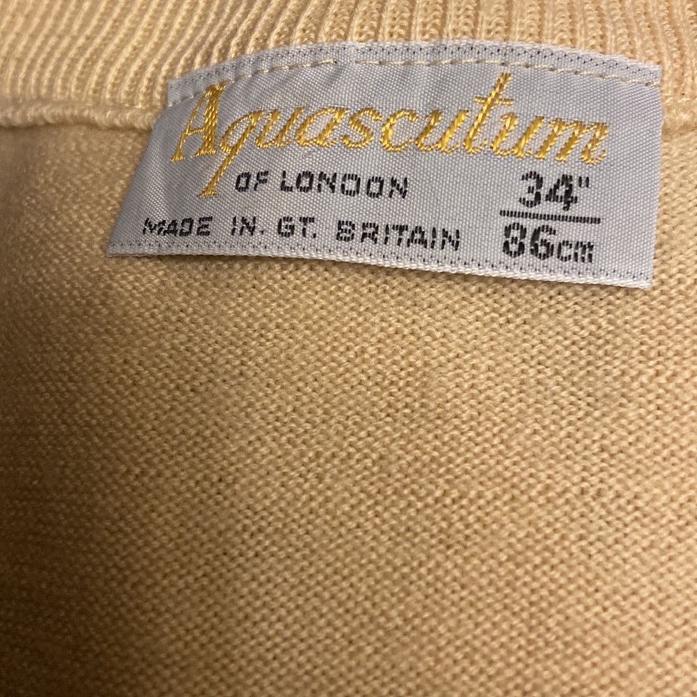 Aquascutum London Scoop Neck 100% Wool Short Sleeves Pullover Tee Top Size XS. - Picture 4 of 7